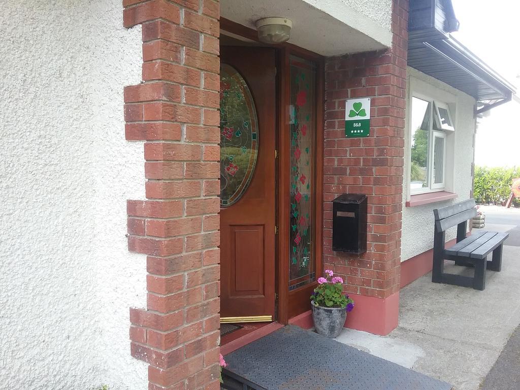 Rocksberry Bed & Breakfast Castlebar Bagian luar foto