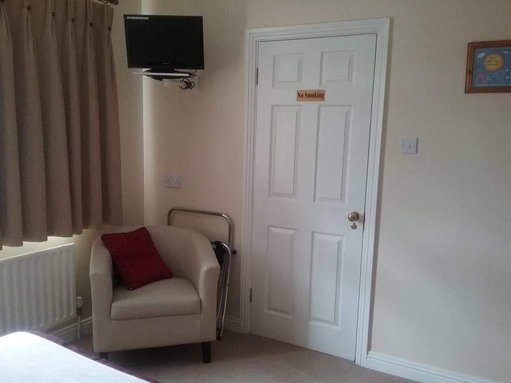 Rocksberry Bed & Breakfast Castlebar Bagian luar foto