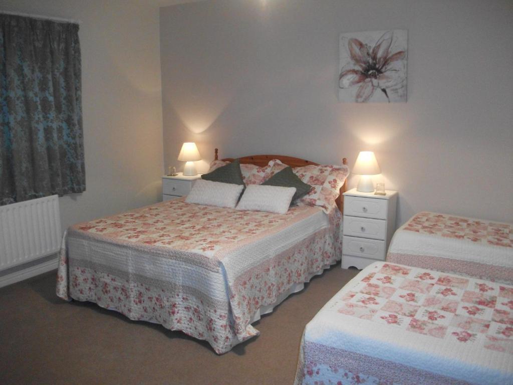 Rocksberry Bed & Breakfast Castlebar Bagian luar foto