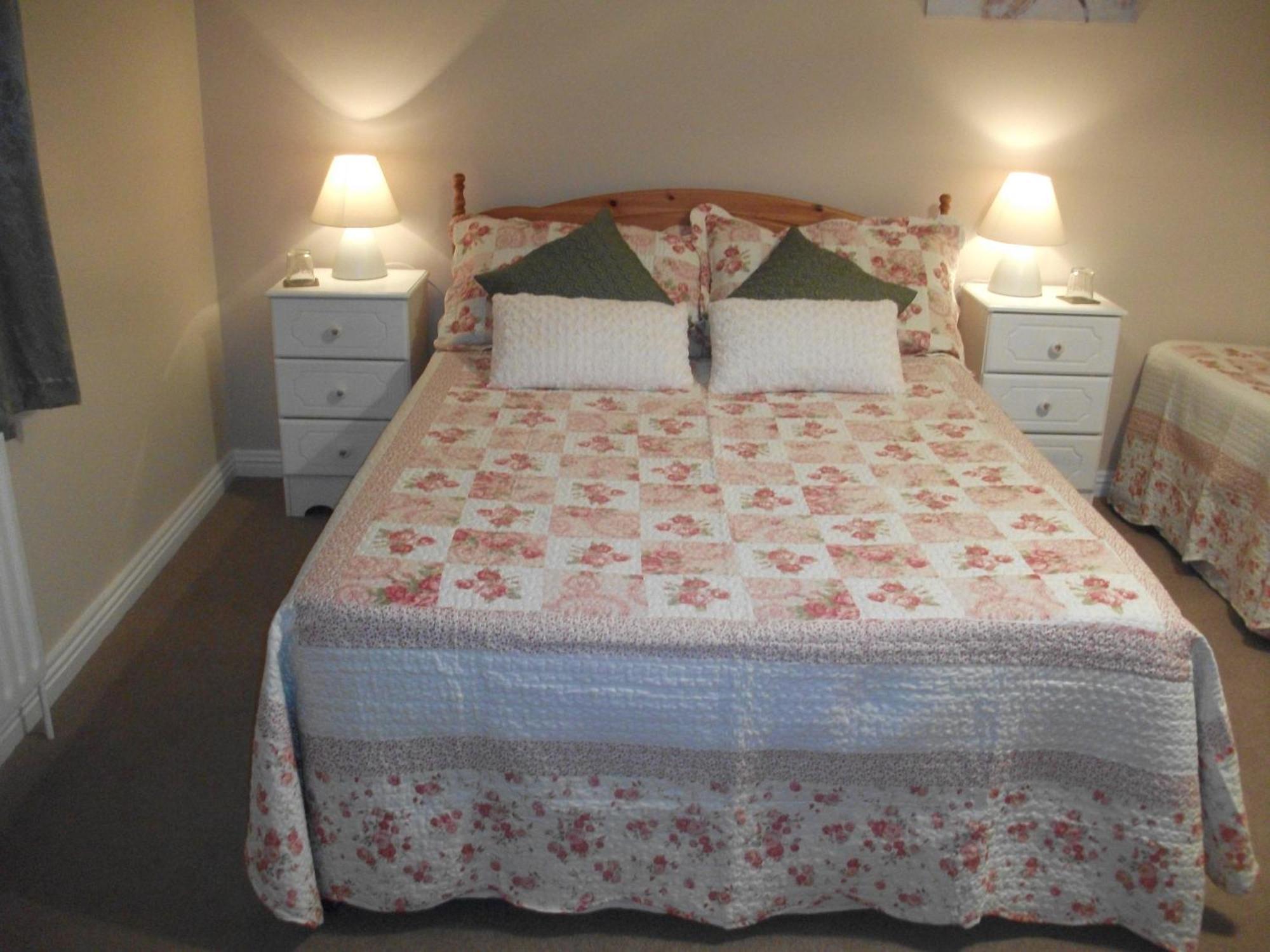 Rocksberry Bed & Breakfast Castlebar Bagian luar foto