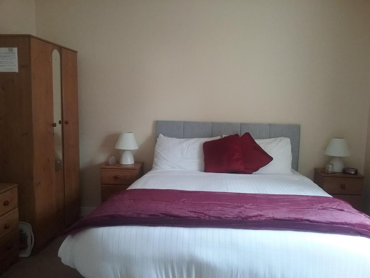 Rocksberry Bed & Breakfast Castlebar Bagian luar foto